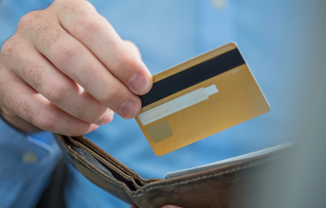 Benefits-of-Using-Credit-Cards-for-Rebuilding-Credit